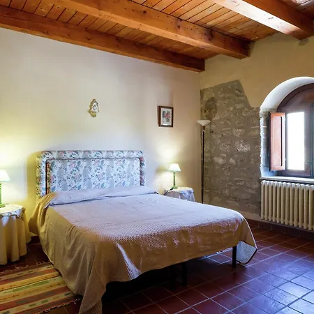 Rustic Sicilian Retreat With Nyaraló *